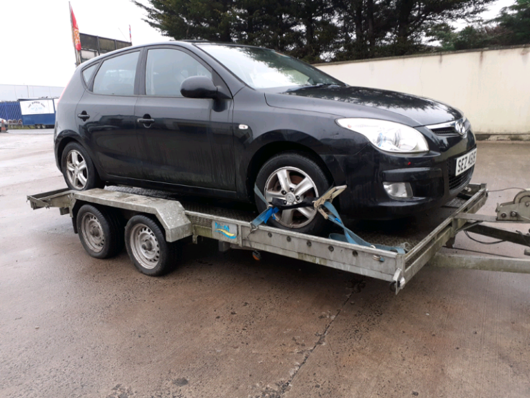 Hyundai i30 breaking all parts n ireland 