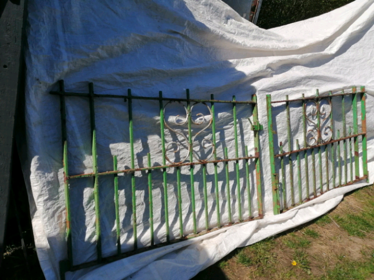 Vintage pair of drive gates