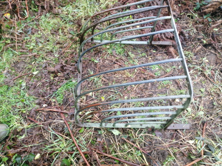 Hay manger/ garden planter
