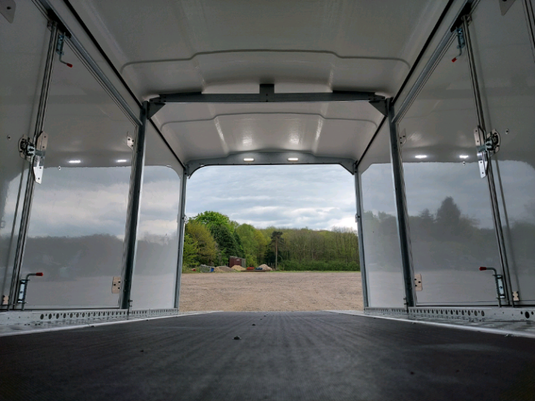 WOODFORD COVERED CAR TRAILER ENCLOSED TRANSPORTER CLASSIC SPORTS VINTA