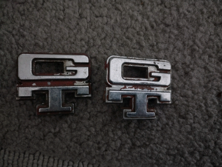 Hilman hunter GT badges rootes group 