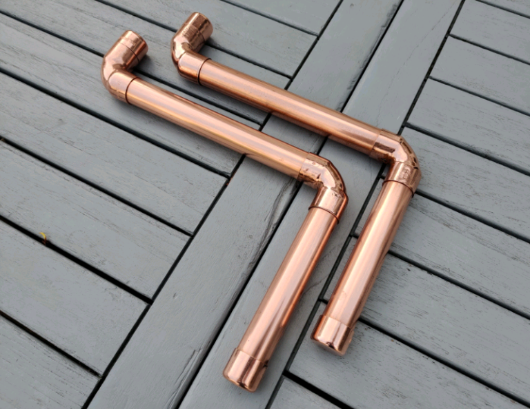 Industrial Designed Copper Pipe Shelf Brackets (With Front Lip)