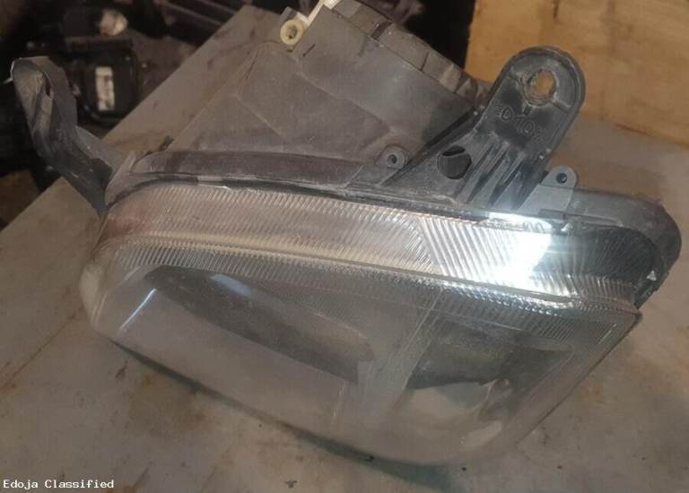 Vauxhall Meriva Right Side Headlight 2008