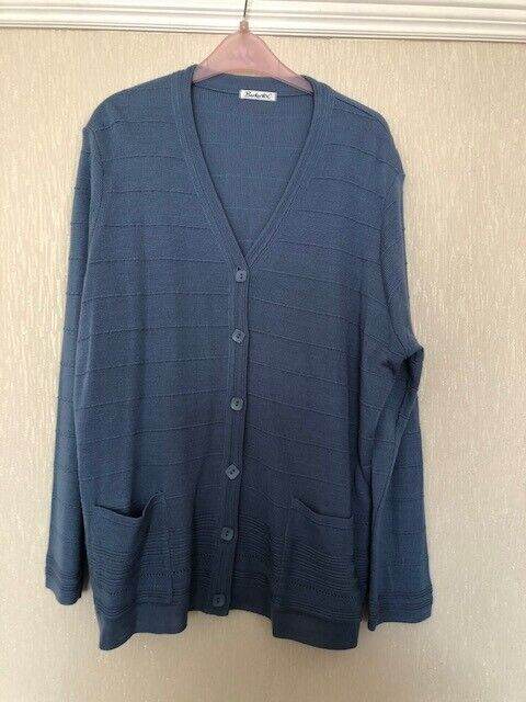 Brand New Ladies Cardigan Size UK 22/24