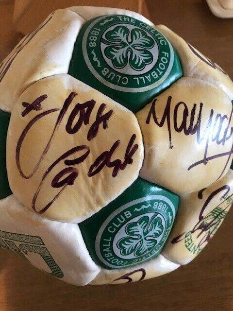 Celtic Team Autographed Football (Libra)