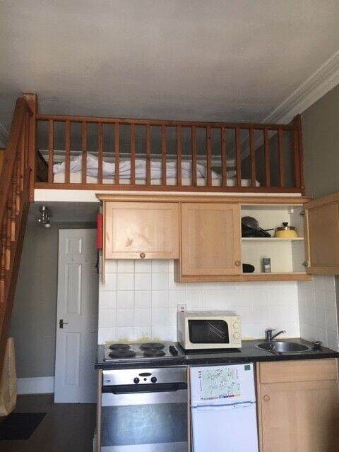 TRENDY SELF CONTAINED MEZZANINE DOUBLE STUDIO  - NOTTING HILL GATE