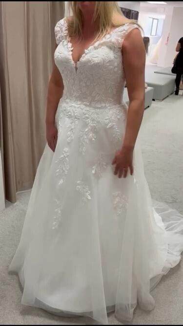 Wedding dress 