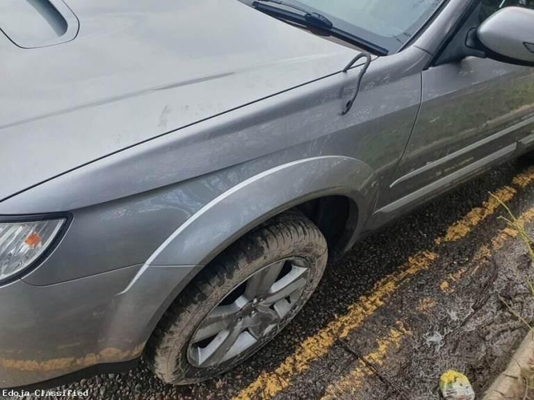 Subaru Outback Left Side Front Wing Grey 2010