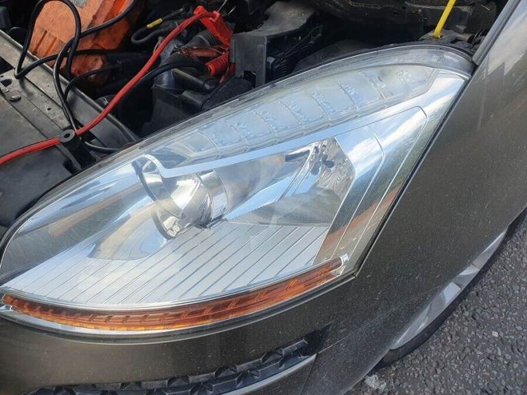 Citroen C4 Picasso Left Side Headlight 2009