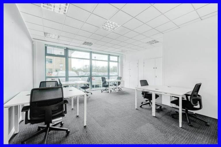 London – SW1Y 4JU, Open plan office space for 10 people in The Clubhouse St James's 	