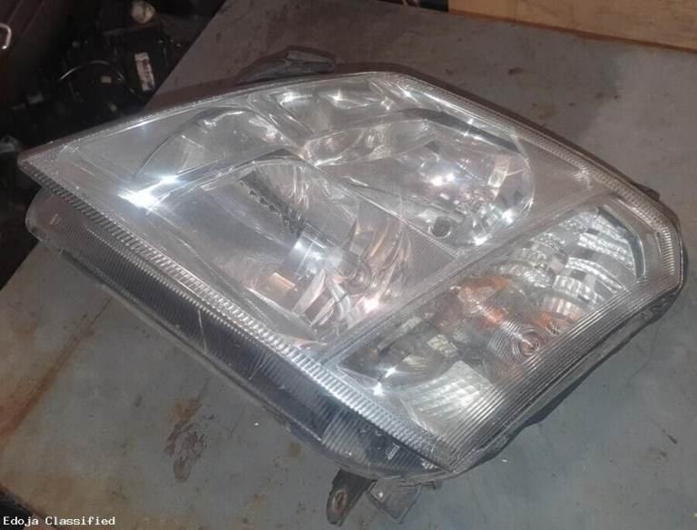 Vauxhall Meriva Left Side Headlight 2008
