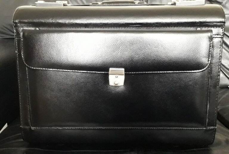 LARGE LEATHER WHEELED FLIGHT CASE WITH LONG HANDLE 