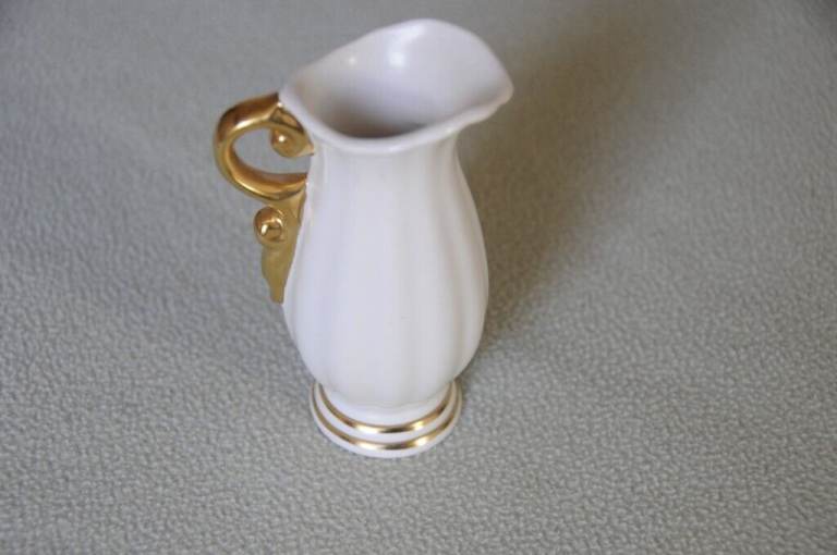 Pretty Vintage Wade Cream And Gold Gilt Small Ceramic Jug. Useful And Decorative. VGUC