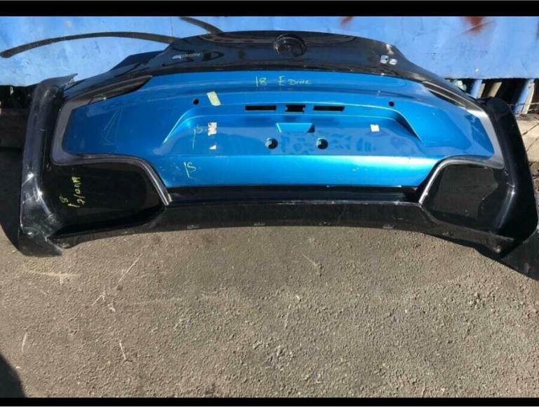 BMW i8 2016 back bumper blue/Black 