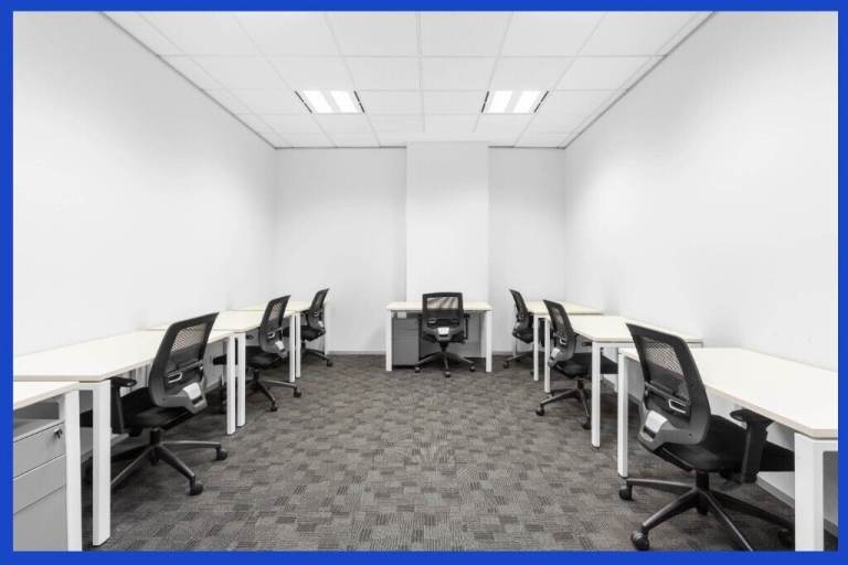 Epping – CM16 4BZ, Open plan office space for 15 people in Regus Civic Building