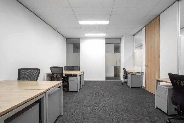 Epping – CM16 4BZ, Open plan office space for 15 people in Regus Civic Building