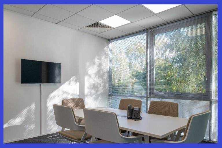 Mlton Keynes - MK10 9RG, 10 Desk serviced office to rent at Atterbury Lakes 