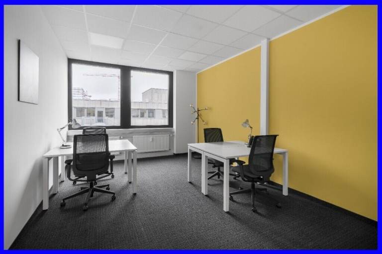 Manchester - M27 6DB, 4 Work station private office to rent at Lowry Mill Swinton