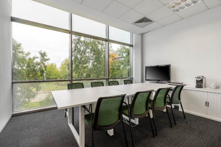 Reading - RG6 1PT, 4 Work station private office to rent at 400 Thames Valley Park Drive 