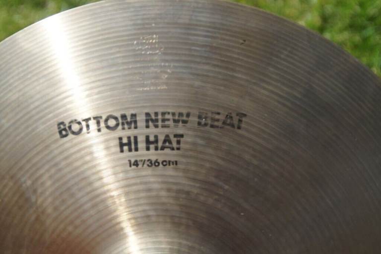 Avedis Zildjian 14 inch New Beat Hi hat cymbals - '80s - USA - 860/1480g - Vintage