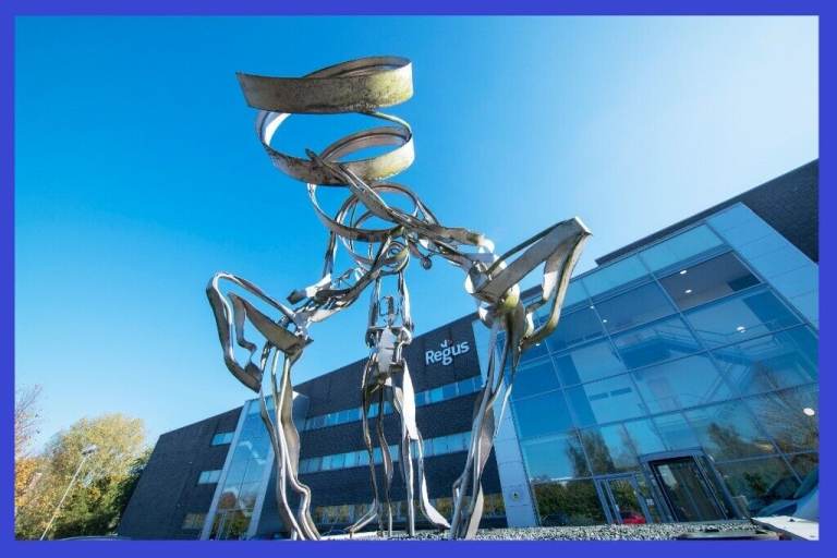 Milton Keynes - MK10 9RG, 1ws 430 sqft serviced office to rent at Atterbury Lakes 