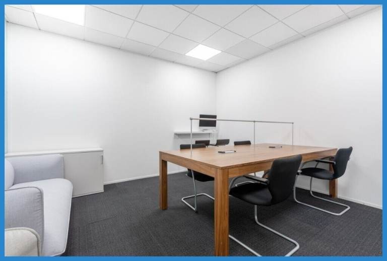 Reigate - RH2 9RJ, Co-working membership 538 sqft serviced office to rent at Castle Court