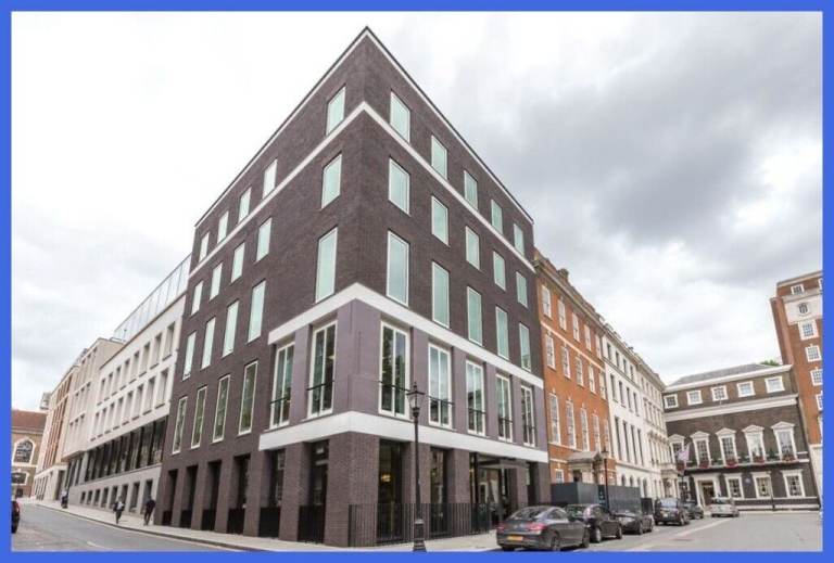 London - SW1Y 4JU, Your private office 3 desk to rent at The Clubhouse - St James’s 