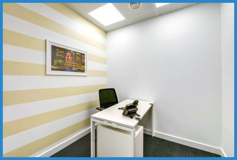 London - WC1H 9BB, 1 Desk serviced office to rent at Hamilton House
