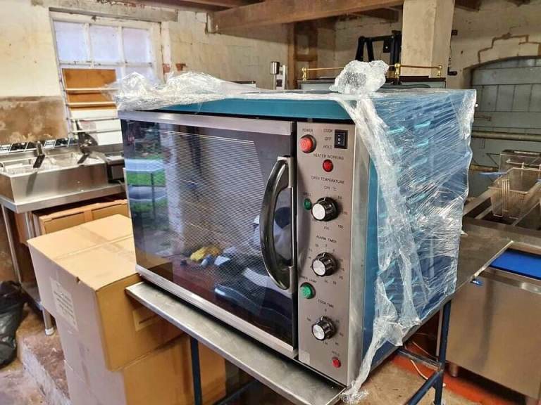 Catering trailer icecream display freezer stand refrigeration restaurant kitchen items 