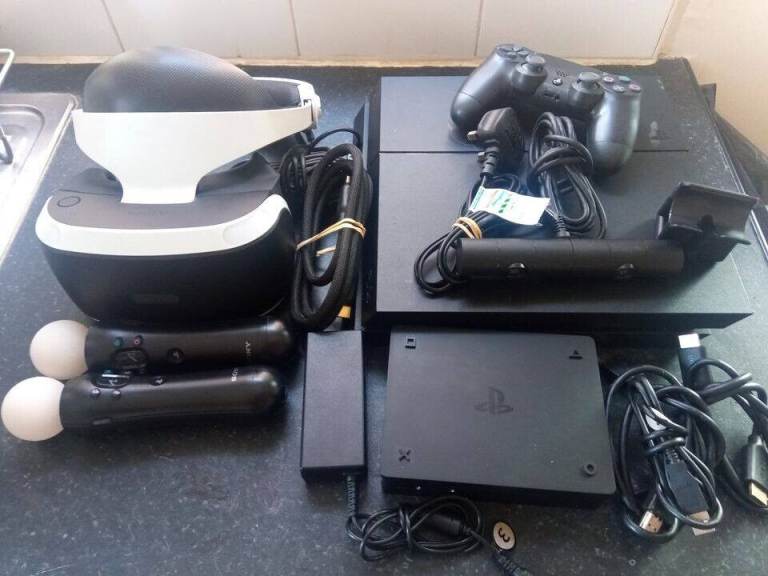  PS4 PRO Console + Full PS VR Bundle Camera and Move Controllers