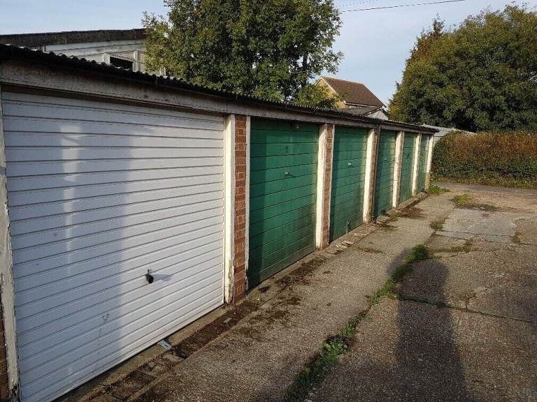Garages to rent: Birling Road (r/o 68), Ashford TN24 8BQ, NEW DOORS & ROOFS BEING FITTED