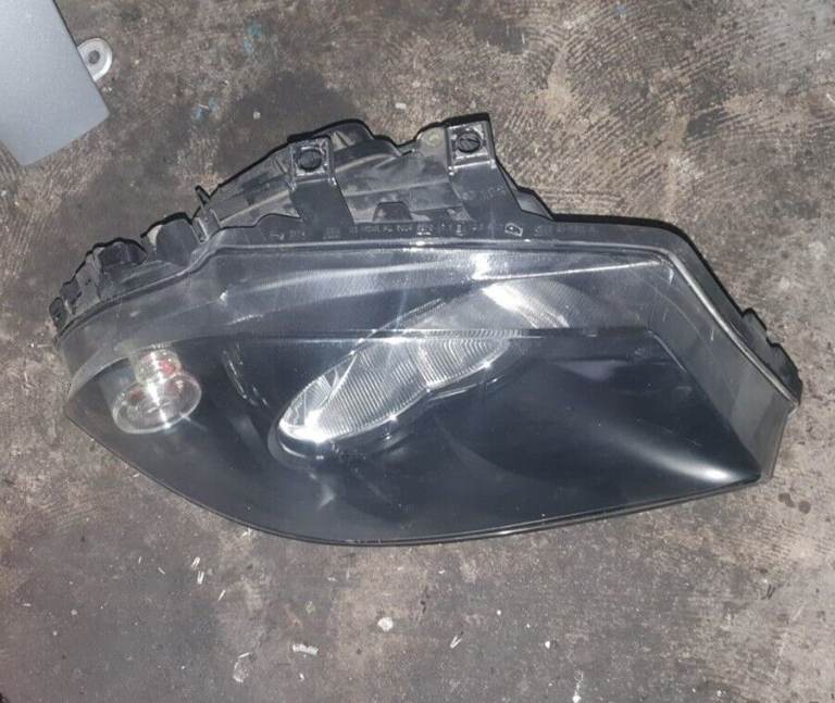 Seat Ibiza Right Side Headlight 2003