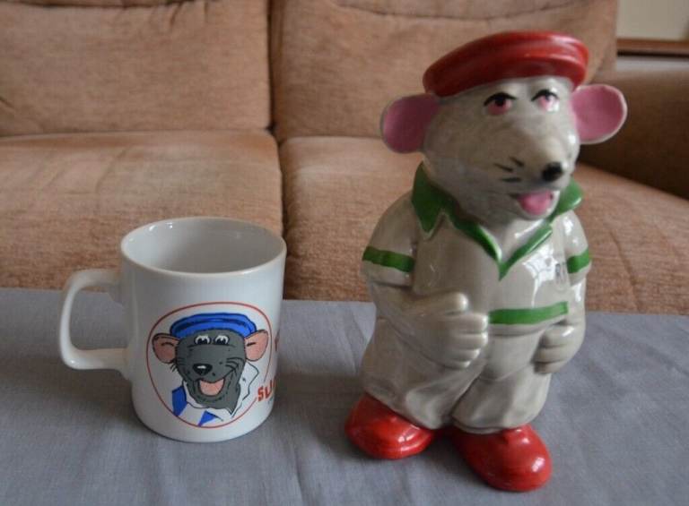 ROLAND RAT MUG AND MONEY BOX AND WOMBLES MUG
