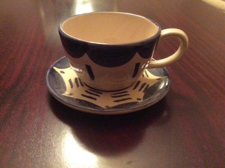 2 Vintage Habitat hot chocolate cups and saucers.