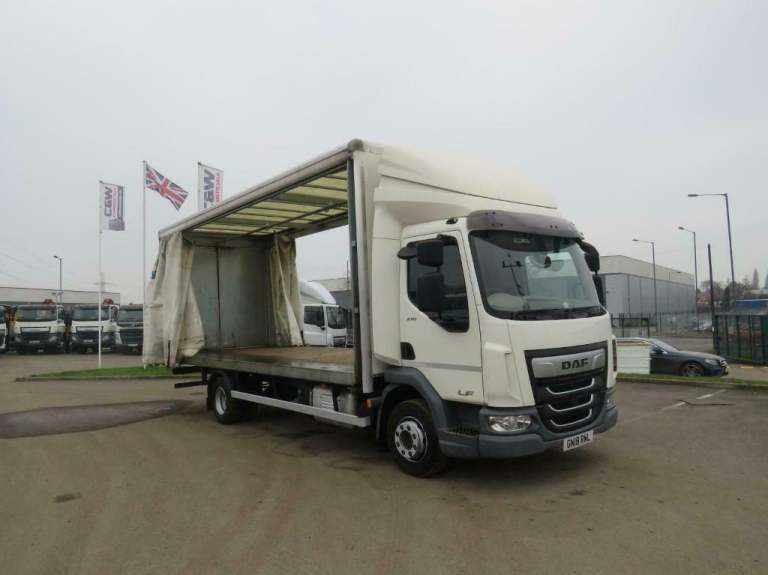 2018 (18) DAF FA LF 210 4X2 12 Ton Curtainside