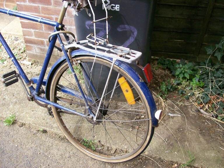 Pletscher Switzerland Alloy pannier rack with reflector