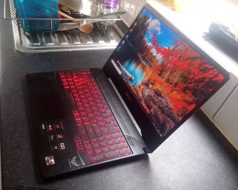 ASUS Gaming Laptop RYZEN 5 3550H RX 560X 8GB DDR4 RAM 256GB SSD 15.6inch HDR 144hz