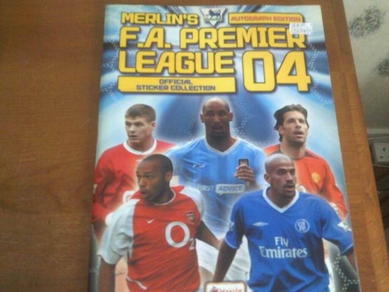 PREMIER LEAGUE AUTOGRAPH PRE PRINTED  FOOTBALL STICKERS  IN ALBUM    BUYER COLLECTS