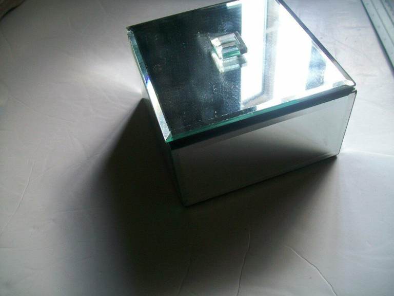 Glass Jewellry Box with Hinge Lid