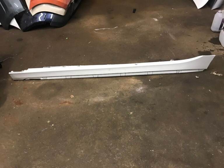 BMW 1 SERIES M PERFORMANCE F40  SIDE SKIRT LEFT SIDE N/S GENUINE (2019-2020)