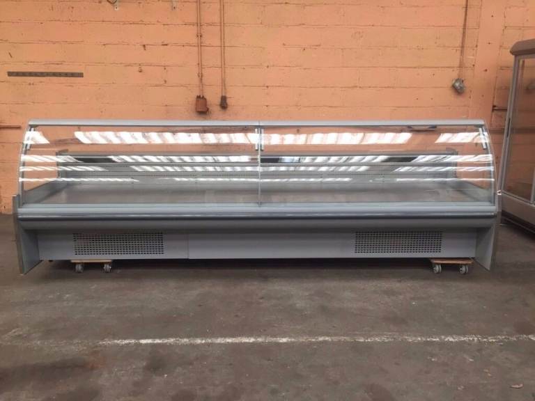 Refurbished 3.75m Butcher display fridge / Meat Display fridge Counter