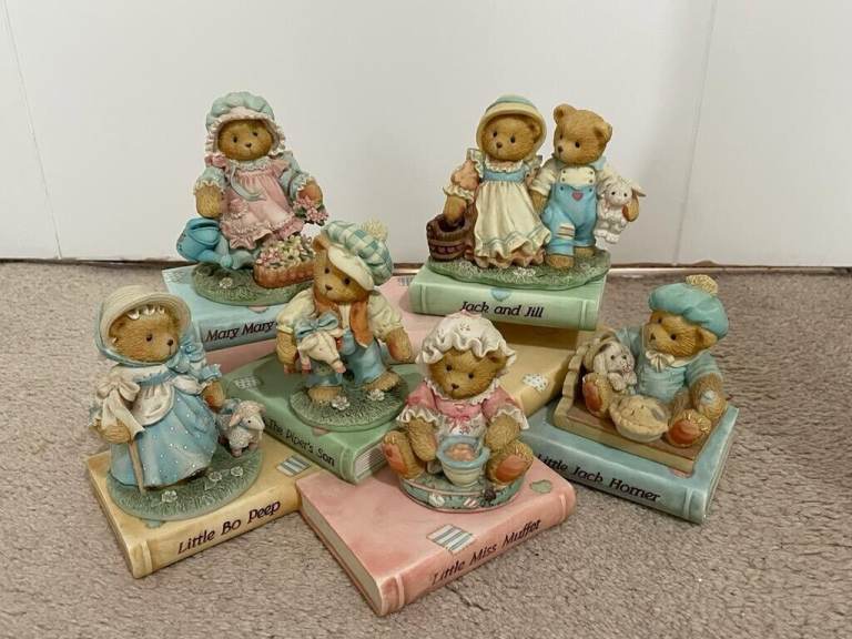 Cherished Teddies Nursery Rhyme Book Displayer