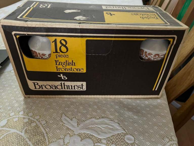18 pieces vintage Ironstone Broadhurst Staffordshire 