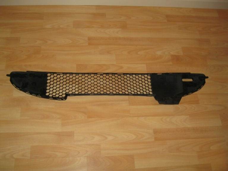 PEUGEOUT FRONT GRILL