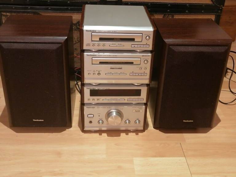 Vintage TECHNICS HI FI STEREO STACK COMPLETE SYSTEM HD 51. Silver with Walnut Finish. ExCond. . 