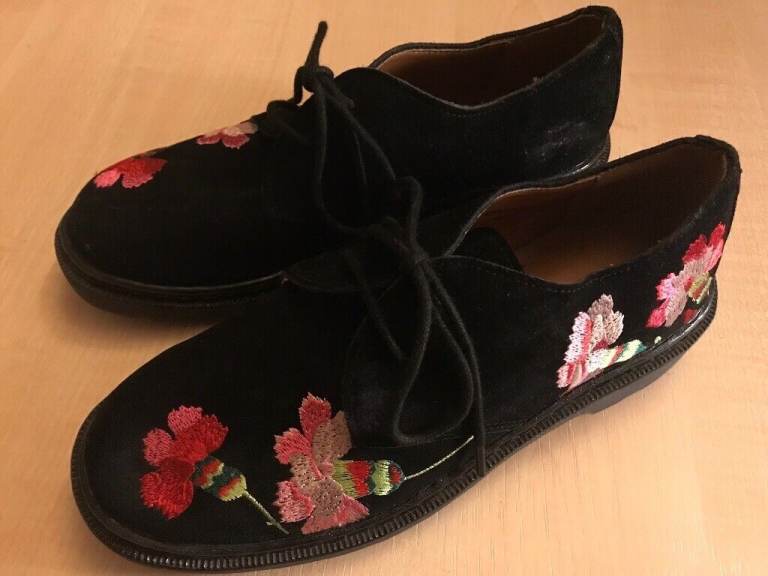*new* size UK 4 EU 37 TOPSHOP black suede leather shoes with floral embroidery