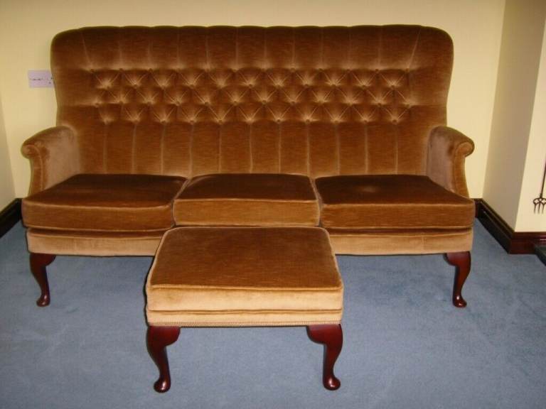 Vale 'Napoli' 3 piece suite plus foot stool