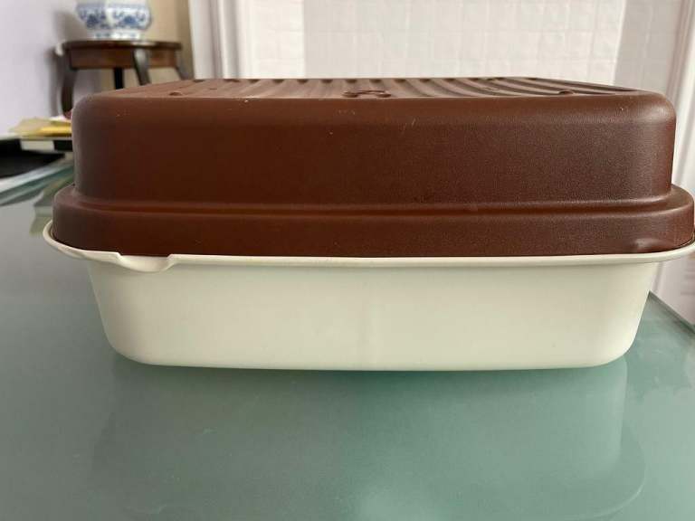 Bread Bin by Tupperware- Vintage 