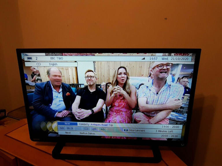 5**** Toshiba 32-inch HD LED TV -5*****gumtree seller,