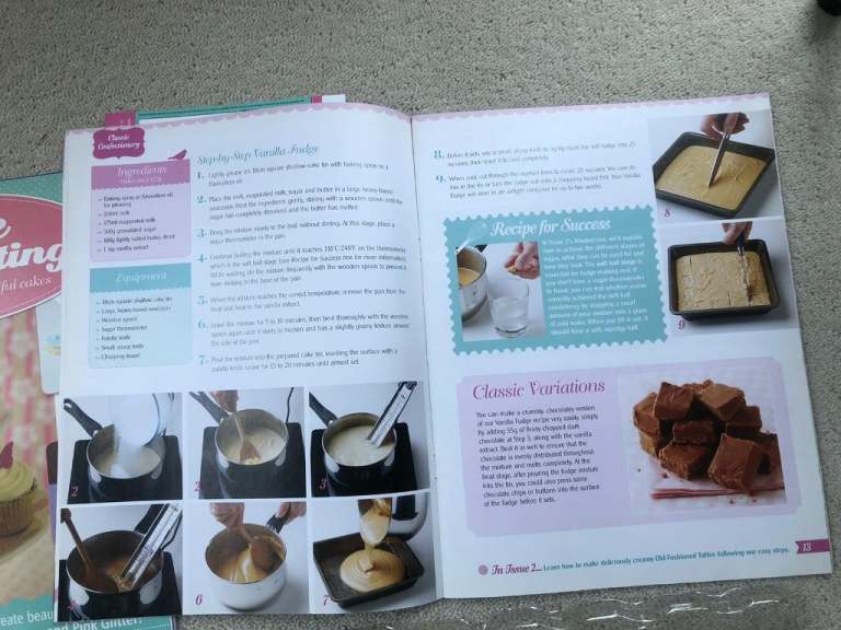 Cake decorating & Something sweet baking booklets, 10 chocolate moulds